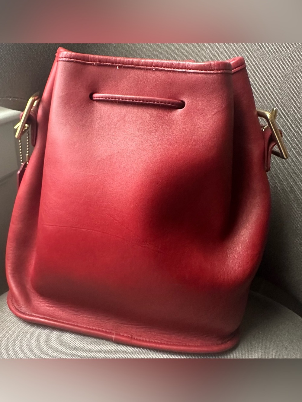 COACH VINTAGE RED LEATHER LULA'S BUCKET DUFFLE BAG 9952 - Picture 4 of 10